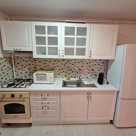 Wizz Pilot Residence Otopeni Luaran gambar
